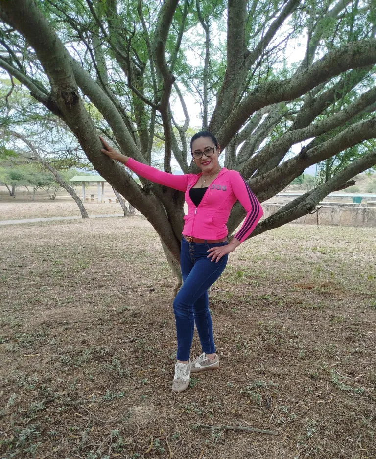 DHb2MBvq4SHECWsD_1000730836.webp