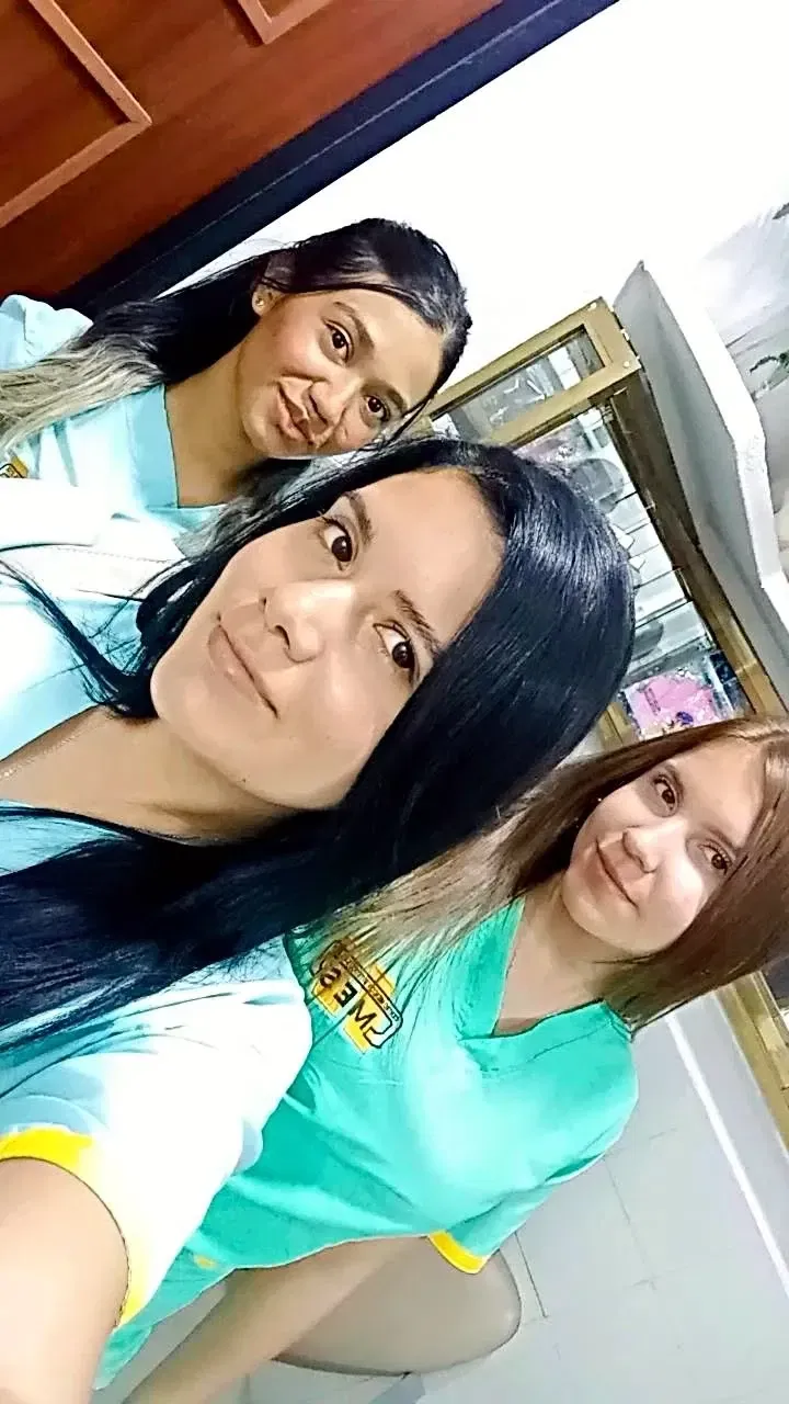 1g2AioqUUdGIXUPi_1000027945.webp