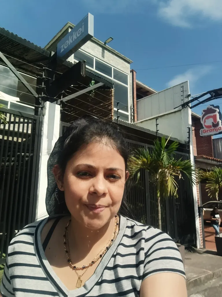 YygZNUTx2L7ev2j7_1000225080.webp