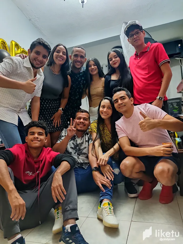 Apoyando el emprendimiento de una amiga 🎉📣📣