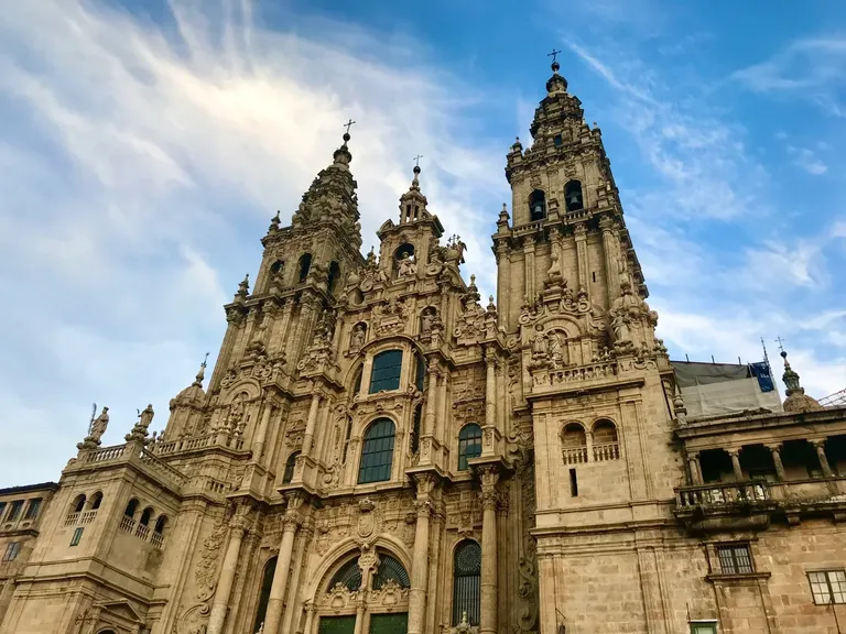 cl7i8k9xc01ke1gm78o9m345b_CatedralDeSantiago5.webp