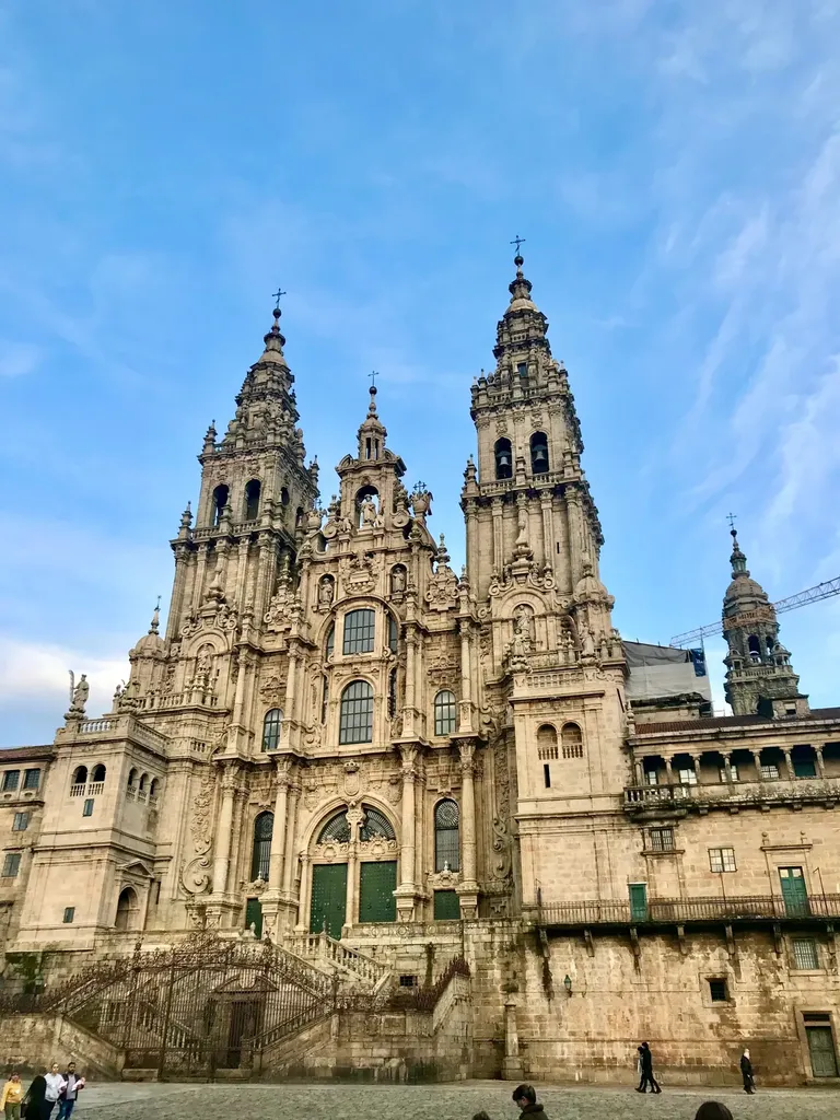 cl7ibwx8001lc0hm743sg5o29_CatedralDeSantiago2.webp