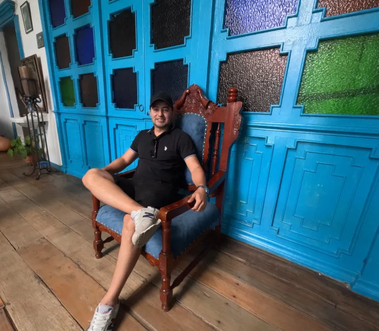 vMWrh0IlyFzdX4N8_1000172264.webp