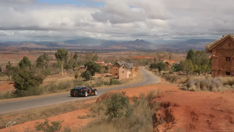 cld1nente006u99sz0xfbb95z_2nd_Route_Nationale_7_-_Fianarantsoa_Madagascar.webp