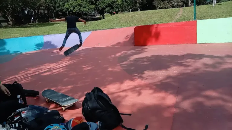 dqCygPSIk93Aa6VL_17714.webp