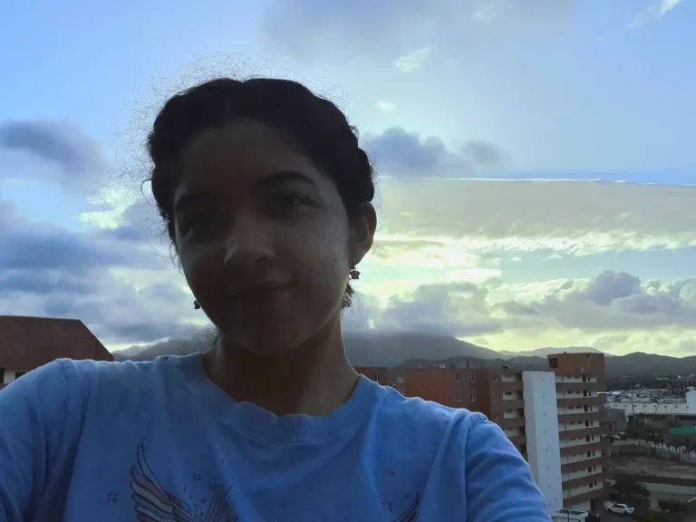 9zZlVuvslFaZUixv_20250528_172506.webp
