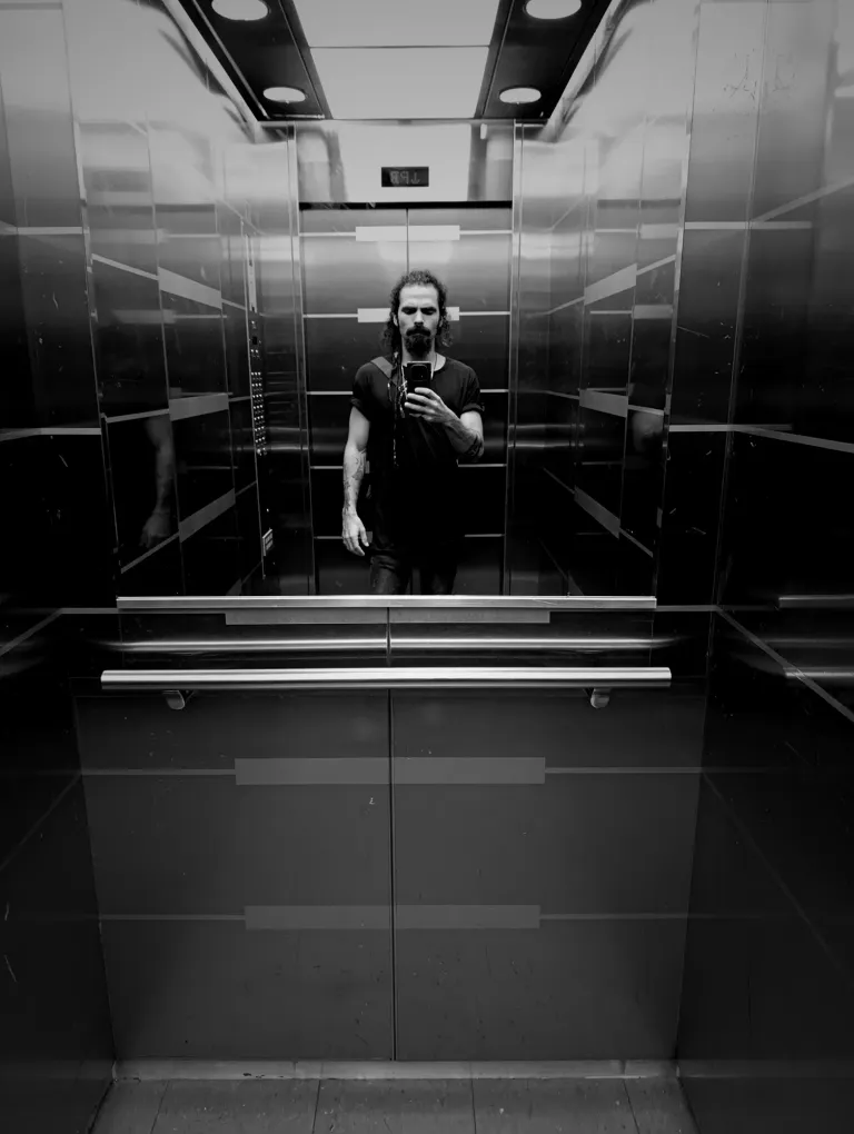co1EhBMo9hxC4HNQ_1000005598.webp