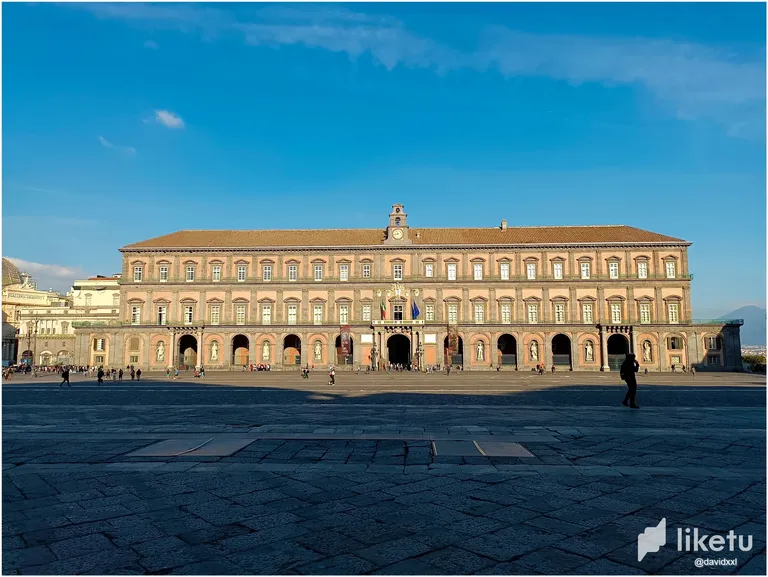 claiivcrk030f1ymjg1789tqa_01_-_Palazzo_Reale_intero.webp