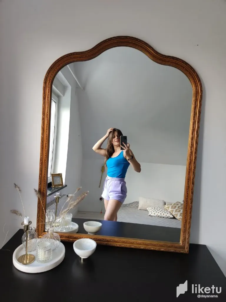 Mirror moments and a little self-love 💖🪞