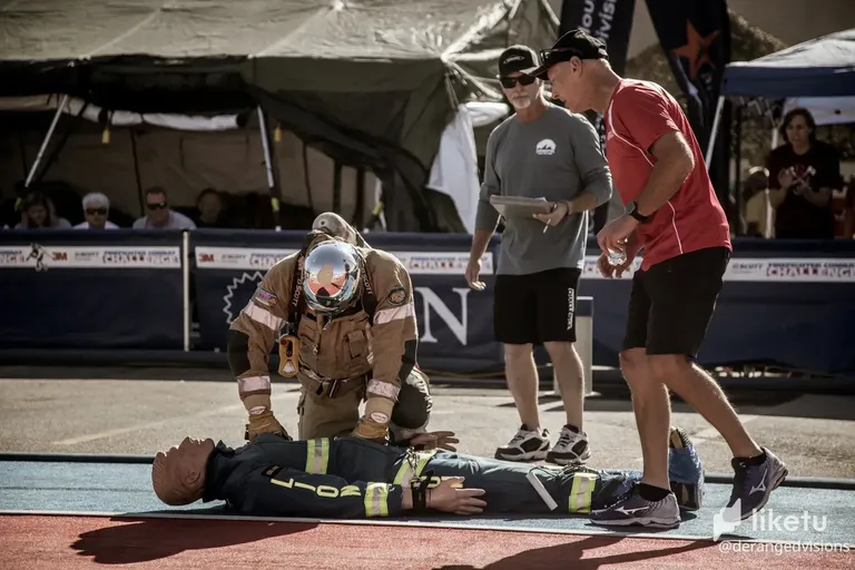 cl97a7agc01xh0okc187pf73s_firefighter-1355.webp
