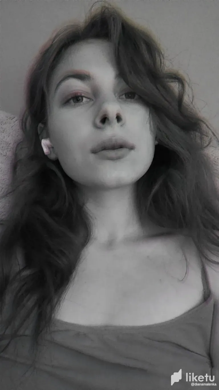 Black and white just hits different 🖤🤍