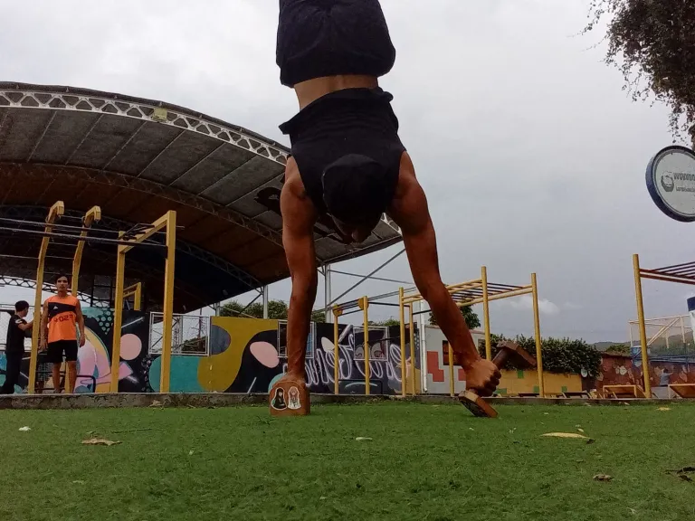 8peXcbSAVaHbW0tu_20250506_180239793.webp