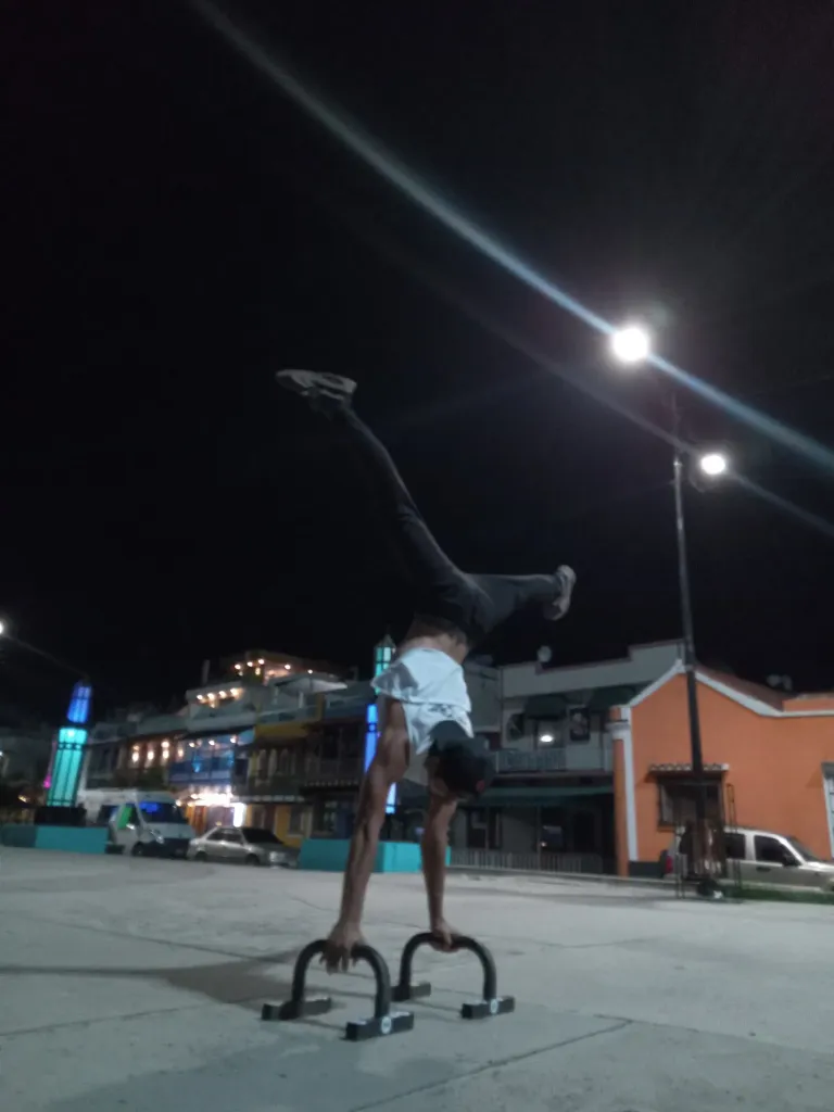 SrL45JCZnvNFkI74_20250511_220411540.webp