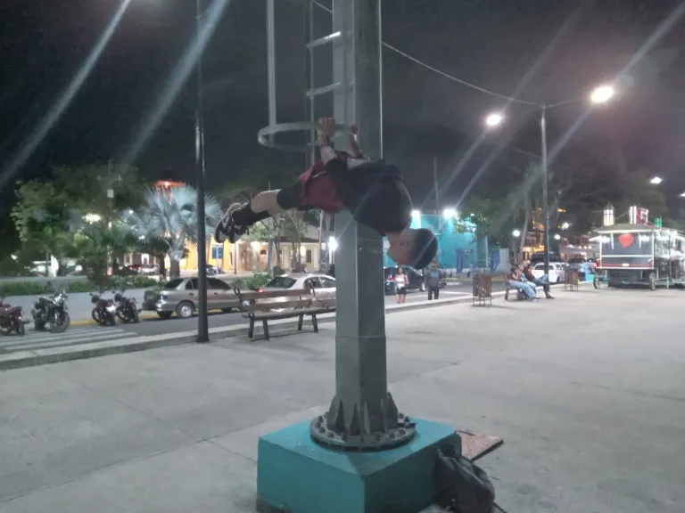 tPlyza7DDVUDfSqA_20250511_212417384.webp