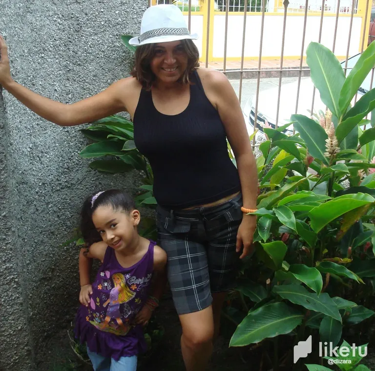 cldhnawsl000za9sz1r5bc6a9_6_con_sofia.webp