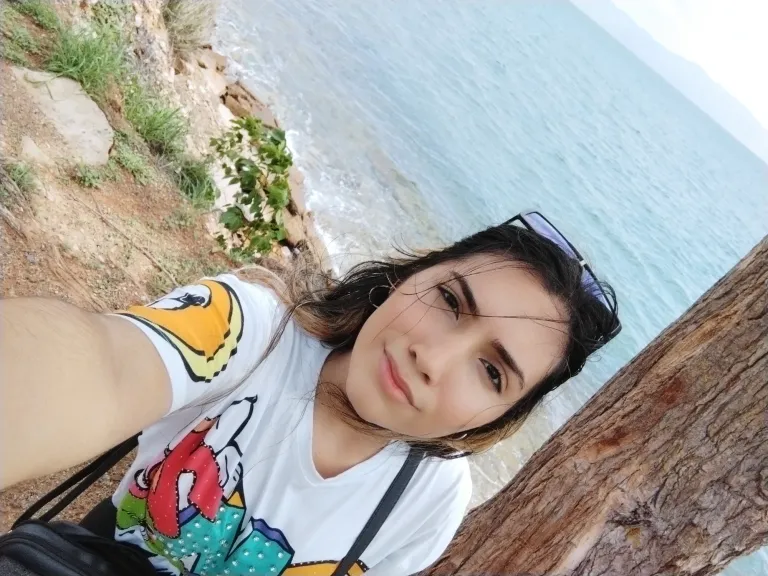 0BggC9febeKpsuq3_1748012326422_110439.webp