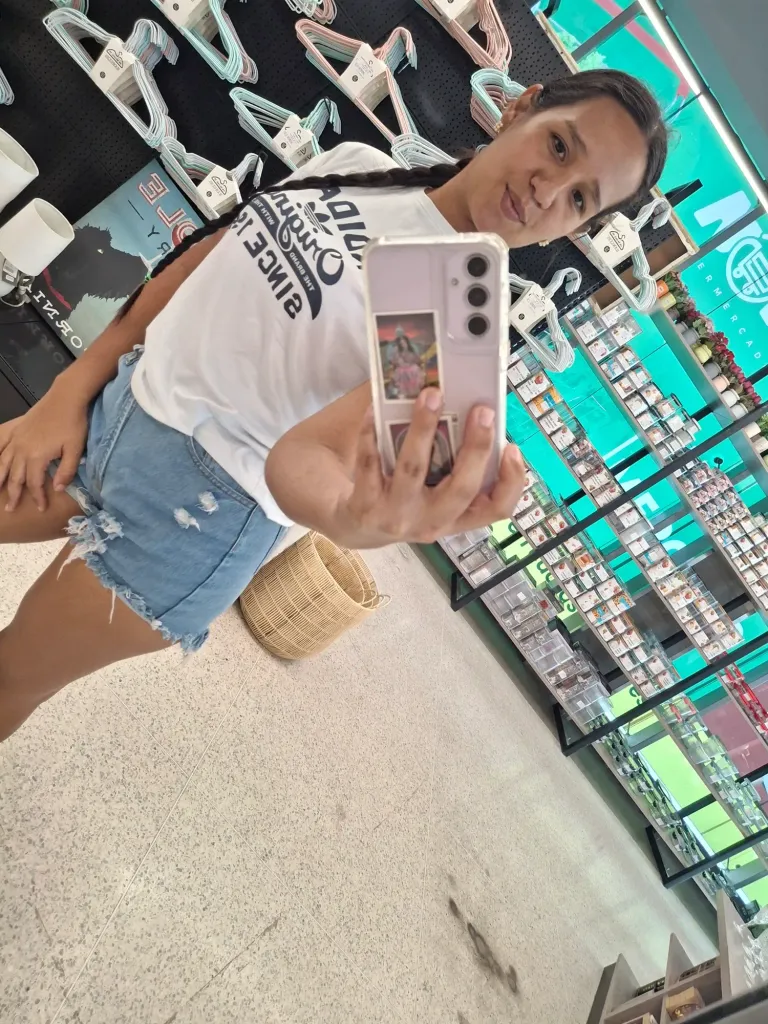 4kxtH5V20NwKNJal_1000418368.webp