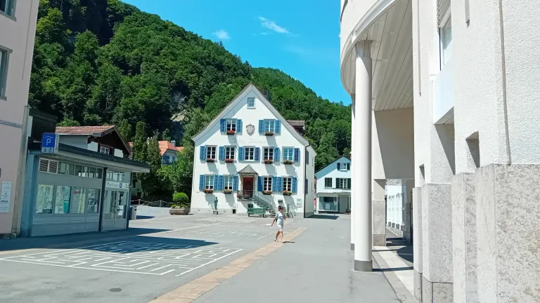 lSRxqG0rFYsT1CyE_20250701_130504.webp