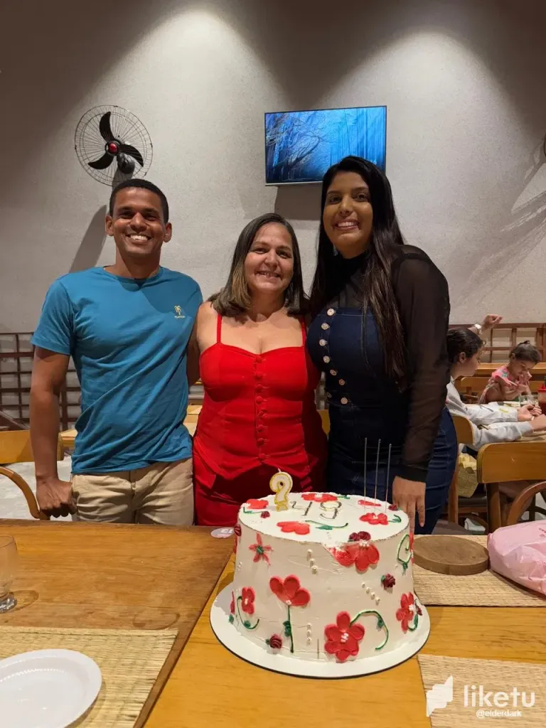 cgwUxKhHRE8Ot4Ea_7.webp
