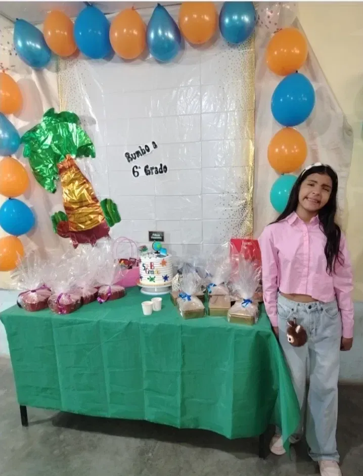 3WG4SEvM0c5FidLr_1000203662.webp