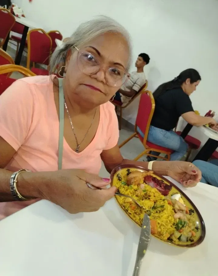 FMNYgEKPhKzhsFpc_1000092972.webp
