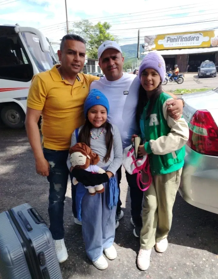 Ws48TOqDsGjg77al_1000183892.webp