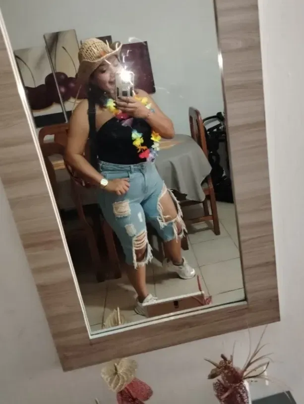 ZikZGS3BrxqUceGK_1000022735.webp