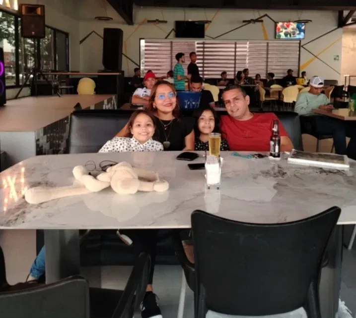 kpOglfN5opyfCnLt_1000144208.webp