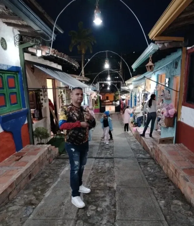 sZFmty1bIhetYtPe_1000197735.webp