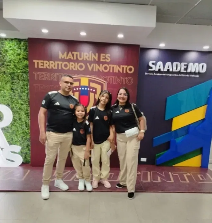 ufr6hKlxmzM4S136_1000166387.webp