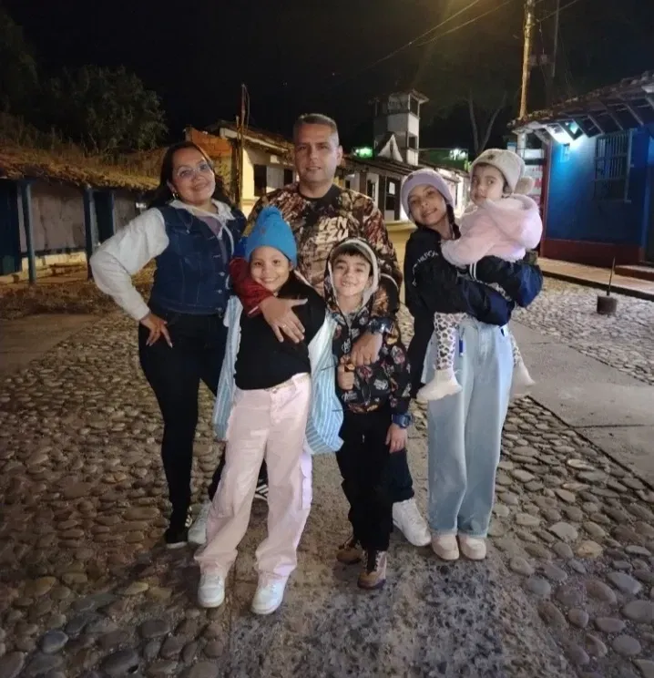 uyKUw7XkcwW4tgWY_1000197740.webp