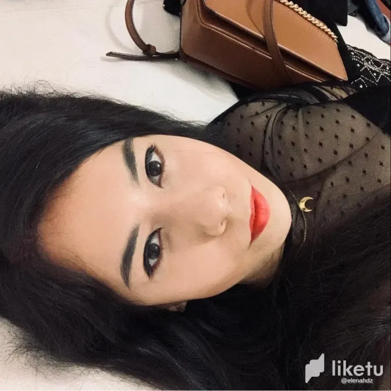 End of the day selfie / Selfie de fin de día 🛏️📸