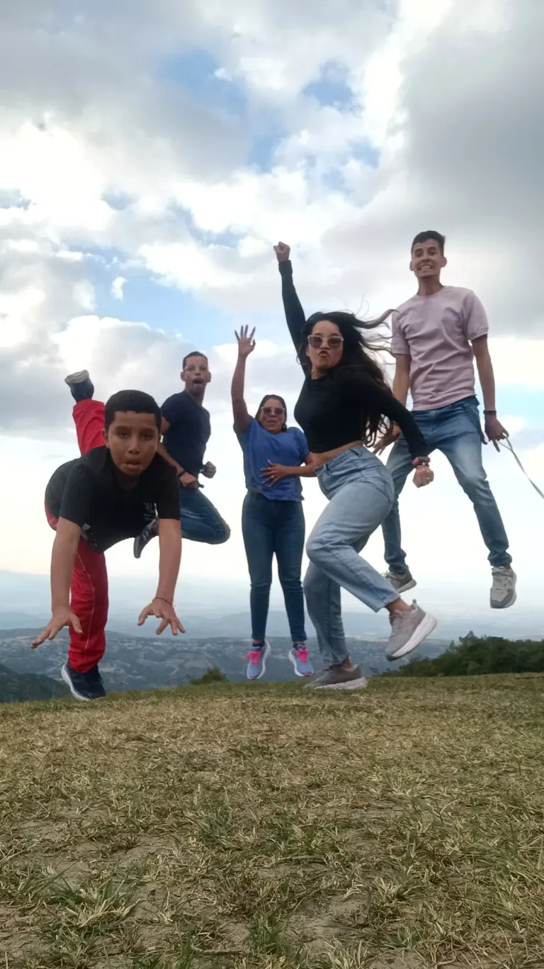 TqF2ygaQSI25VVm1_20250224_174529_504.webp