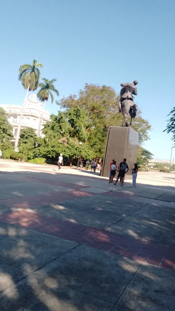 RqlROgSa5sc8a6Yt_1000126485.webp