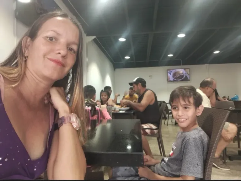 AhkHuvL7bXeB9mFL_1000062359.webp