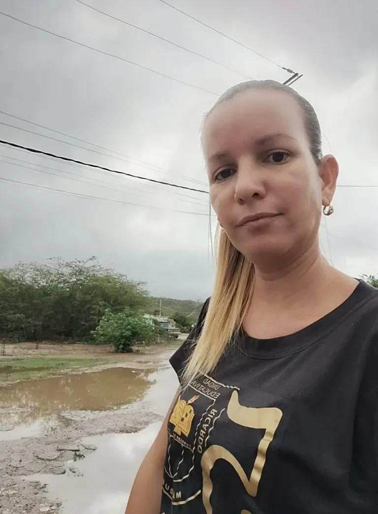 Rq2kkkXXMWzbaXv9_1000045580.webp