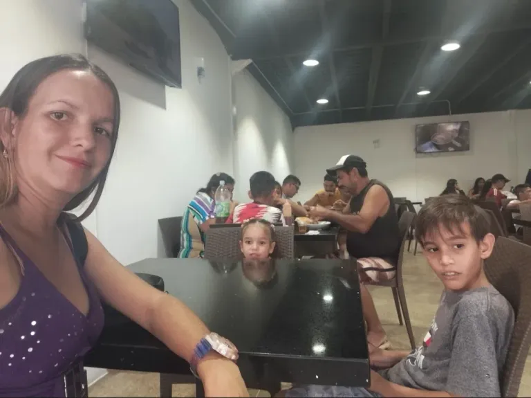 jrMLkY8SLxpVU6o4_1000062358.webp