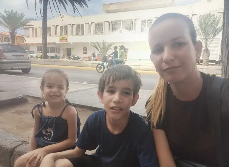 p1dWaTszWlJpRTIj_1000035891.webp