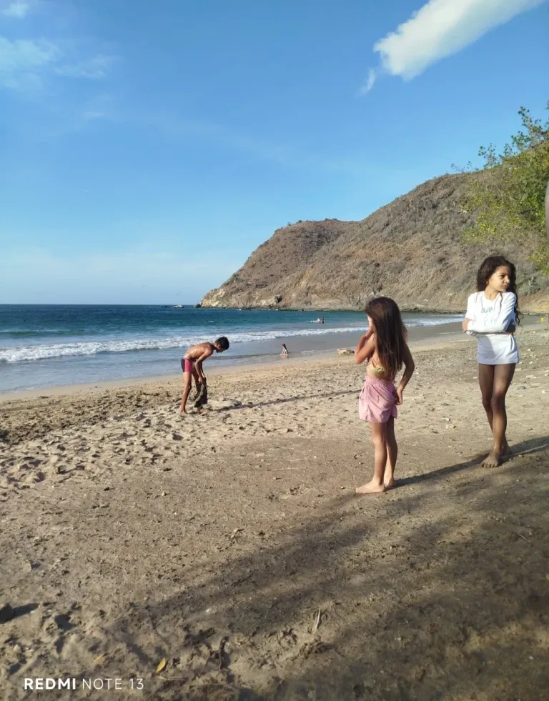 wtOm6r2tT4kczzWP_1000025791.webp