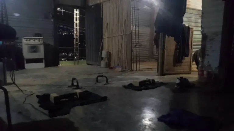 EIMqEOny6pFhRxxf_1000236920.webp