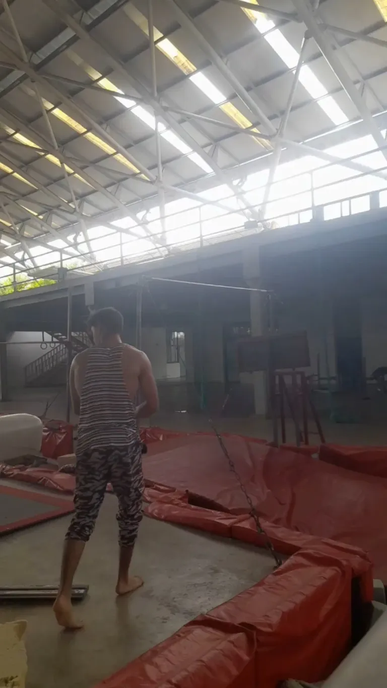 g7gl2kn4FsiGwhme_1000180528.webp