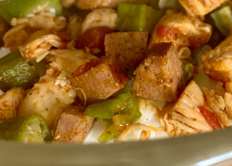 clrnvprs7007gywsz6km2ejex_chicken_cajun_sausage_okra_on_white_rice.webp