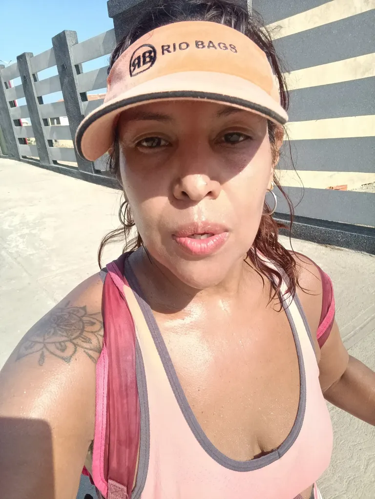 Ua5fSahtgjCnNKsy_1001774109.webp
