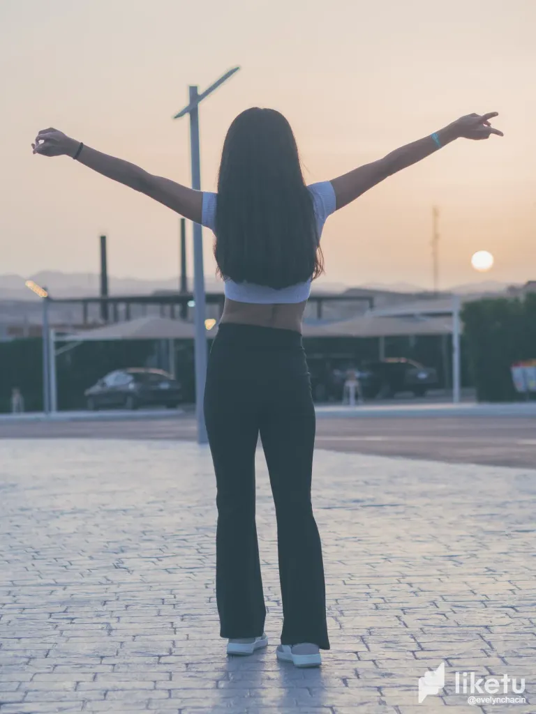 AayqRUIIpjAXLkNm_P5130415.webp