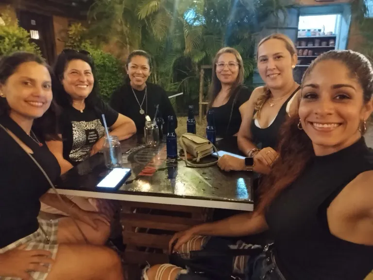 jtGvcfHnV0RiN8L8_1001222163.webp