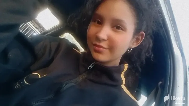 cltumm860003btwsz6d2m3k3y_OITRA.webp