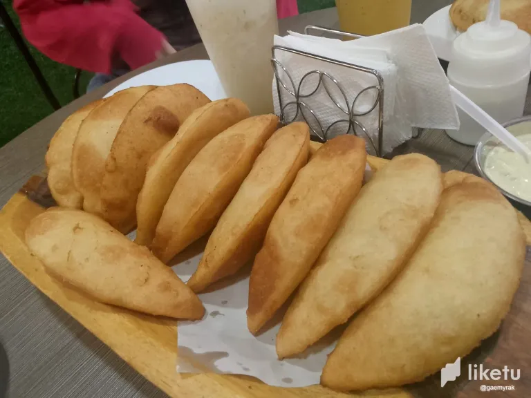 xvfqeRCWPKWvuJSb_empanadas.webp