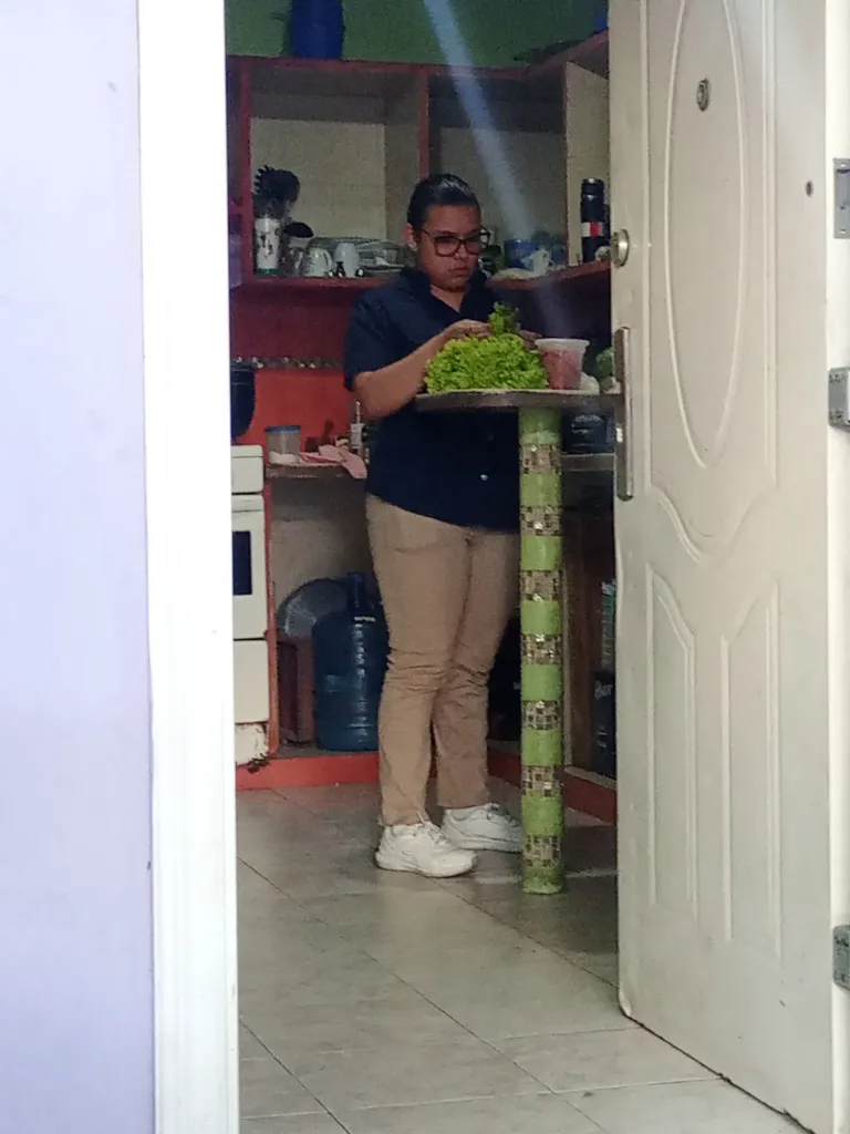 8b9XI1J4JK0QQYfo_3.webp