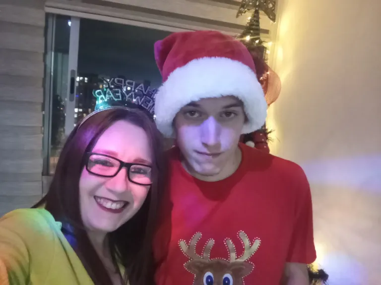 ZkDnnZ5Mi0mEMk0c_1000292979.webp