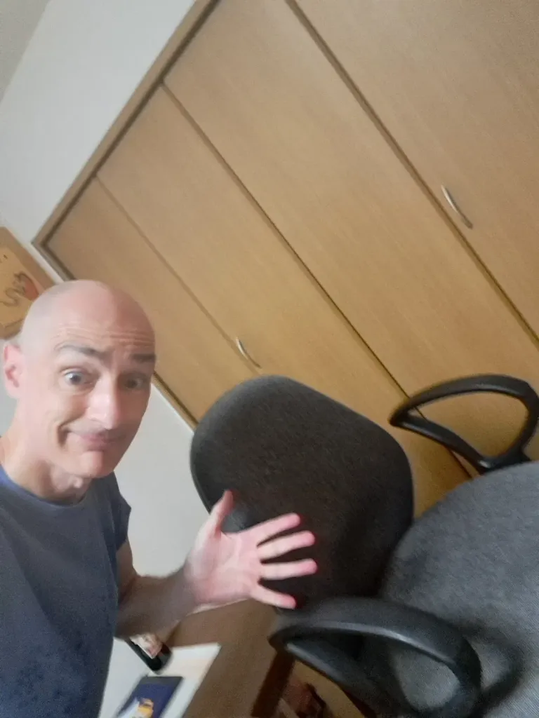 uzVF1ixgImXLrgz2_dhwithchair.webp
